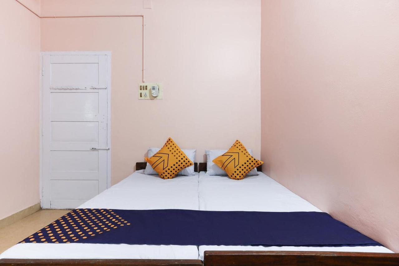 Vaccinated Staff- Spot On 68111 Jeena Motels Kollam Exterior photo