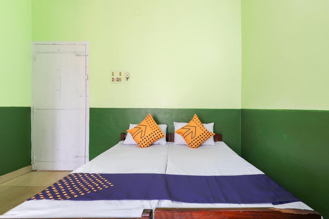 Vaccinated Staff- Spot On 68111 Jeena Motels Kollam Exterior photo