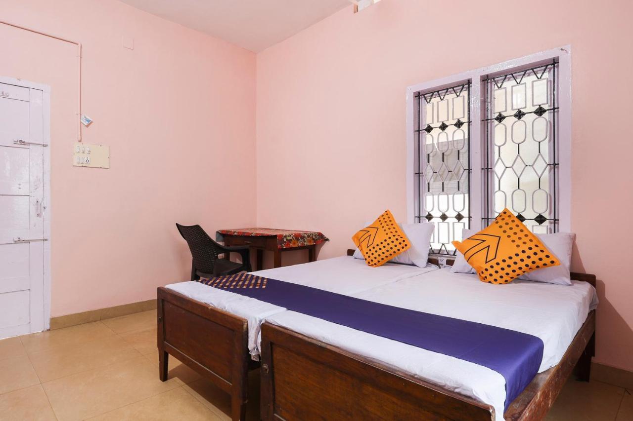 Vaccinated Staff- Spot On 68111 Jeena Motels Kollam Exterior photo